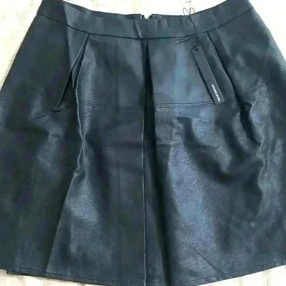 Harve Benard Faux Leather Skirt - Picture 1 of 5